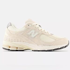 New Balance 2002r size 8.5W/7M - never worn/brand new